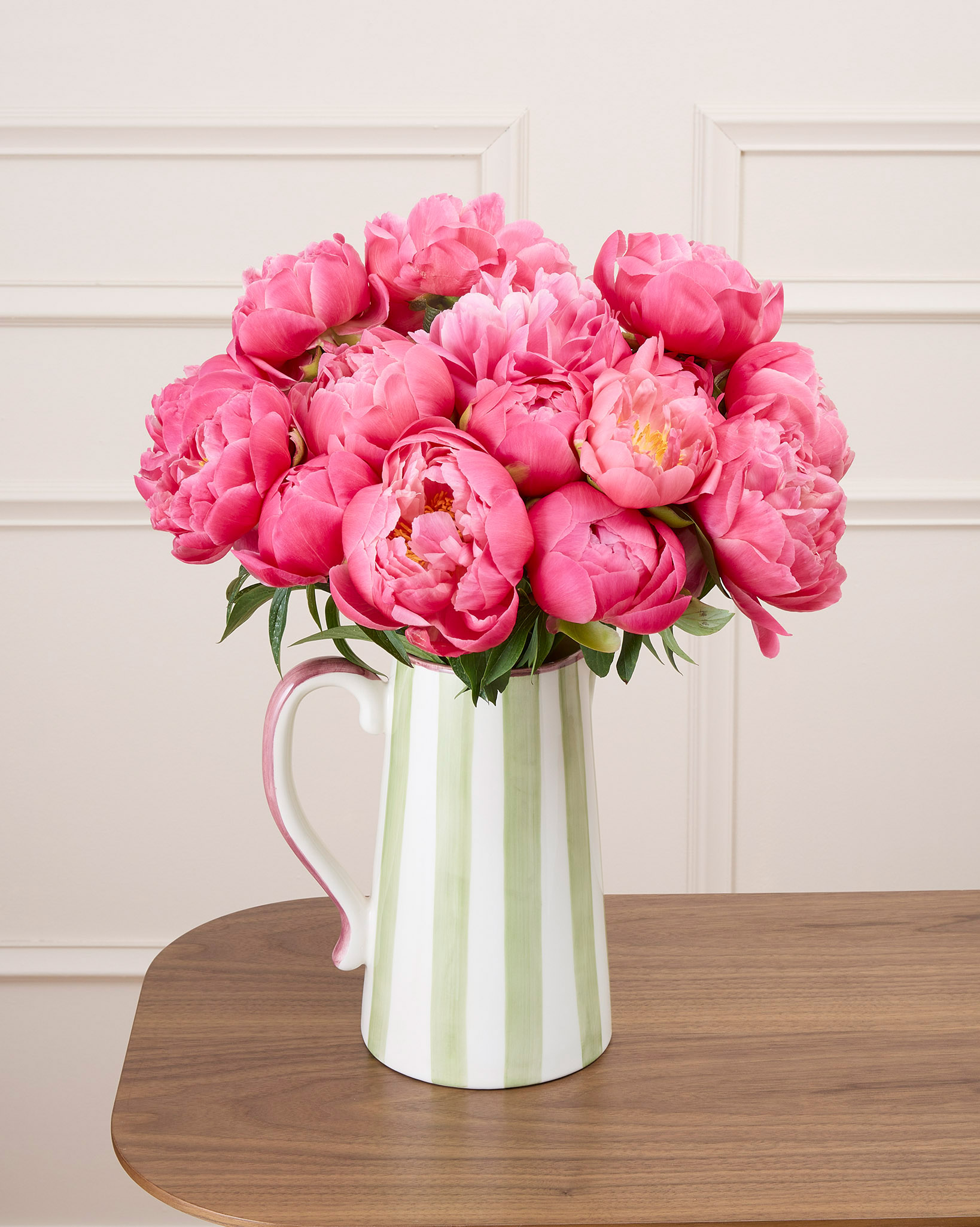 Bouquet de pivoines Camargue L & Vase Faro vert