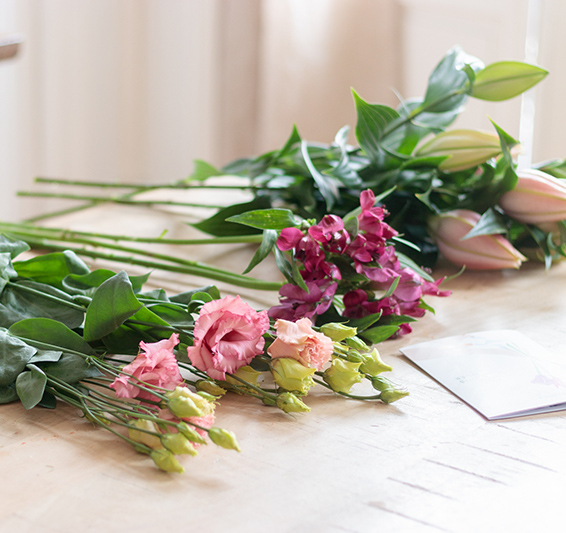 Bouquet à composer soi-même : un DIY fleuri