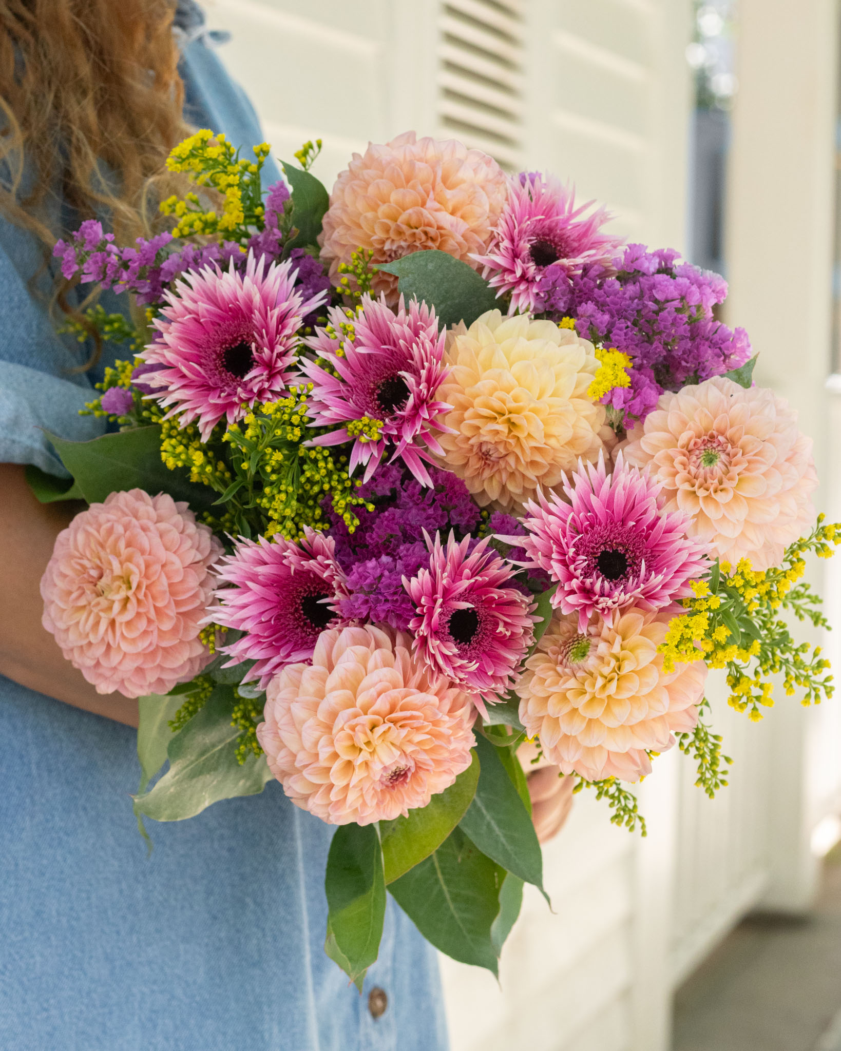 bouquet de fleurs dahlias