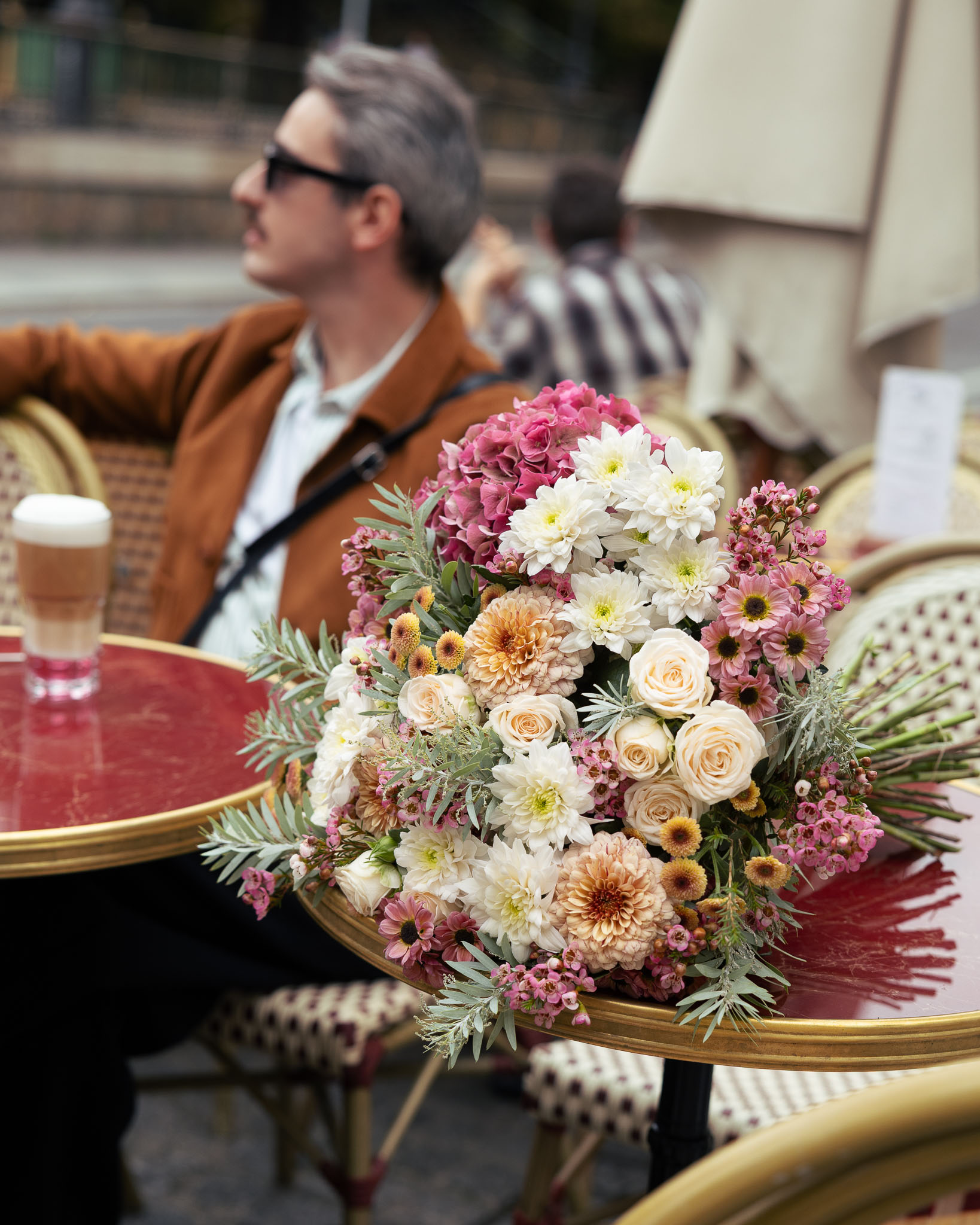 bouquet de fleurs offert à un collègue qui part