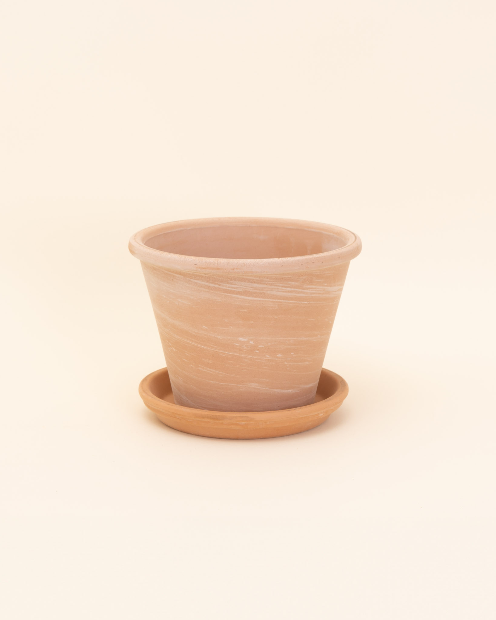 Milo et son pot en terre cuite